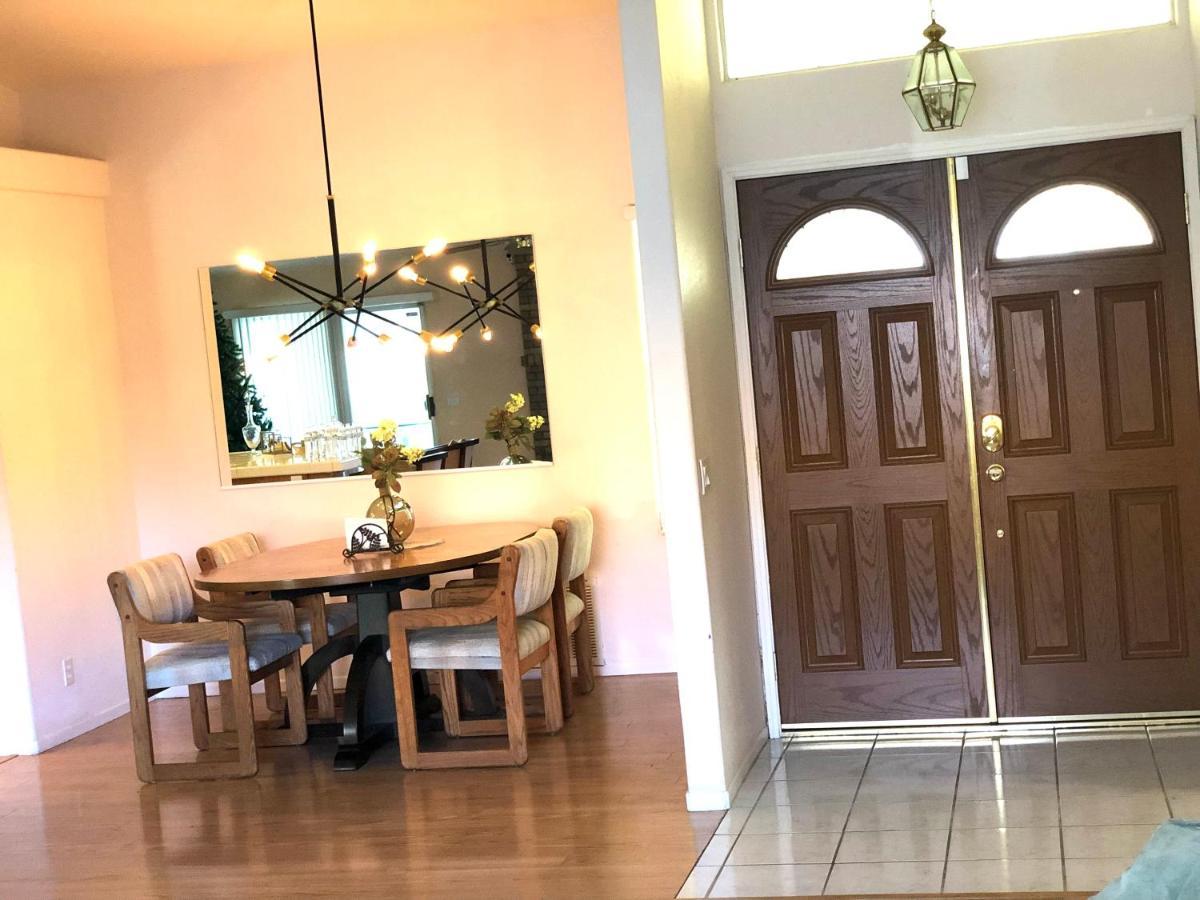 Golden Saddle Suite With Tv And Private Bathroom Hemet Exteriér fotografie
