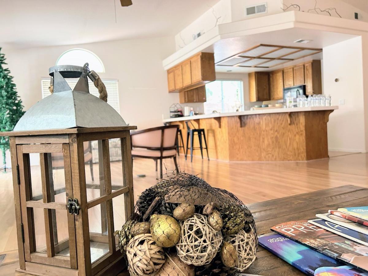 Golden Saddle Suite With Tv And Private Bathroom Hemet Exteriér fotografie