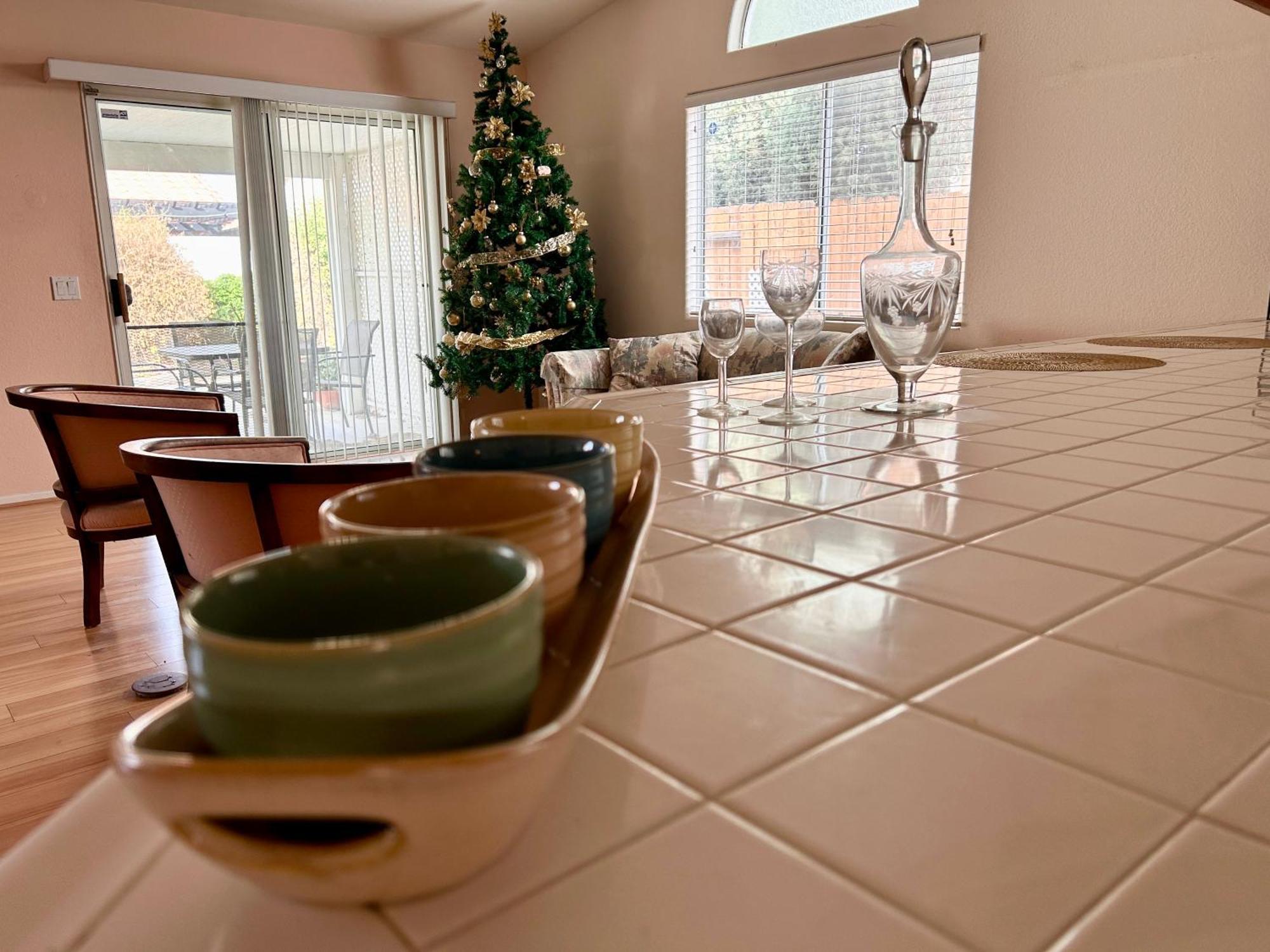 Golden Saddle Suite With Tv And Private Bathroom Hemet Exteriér fotografie